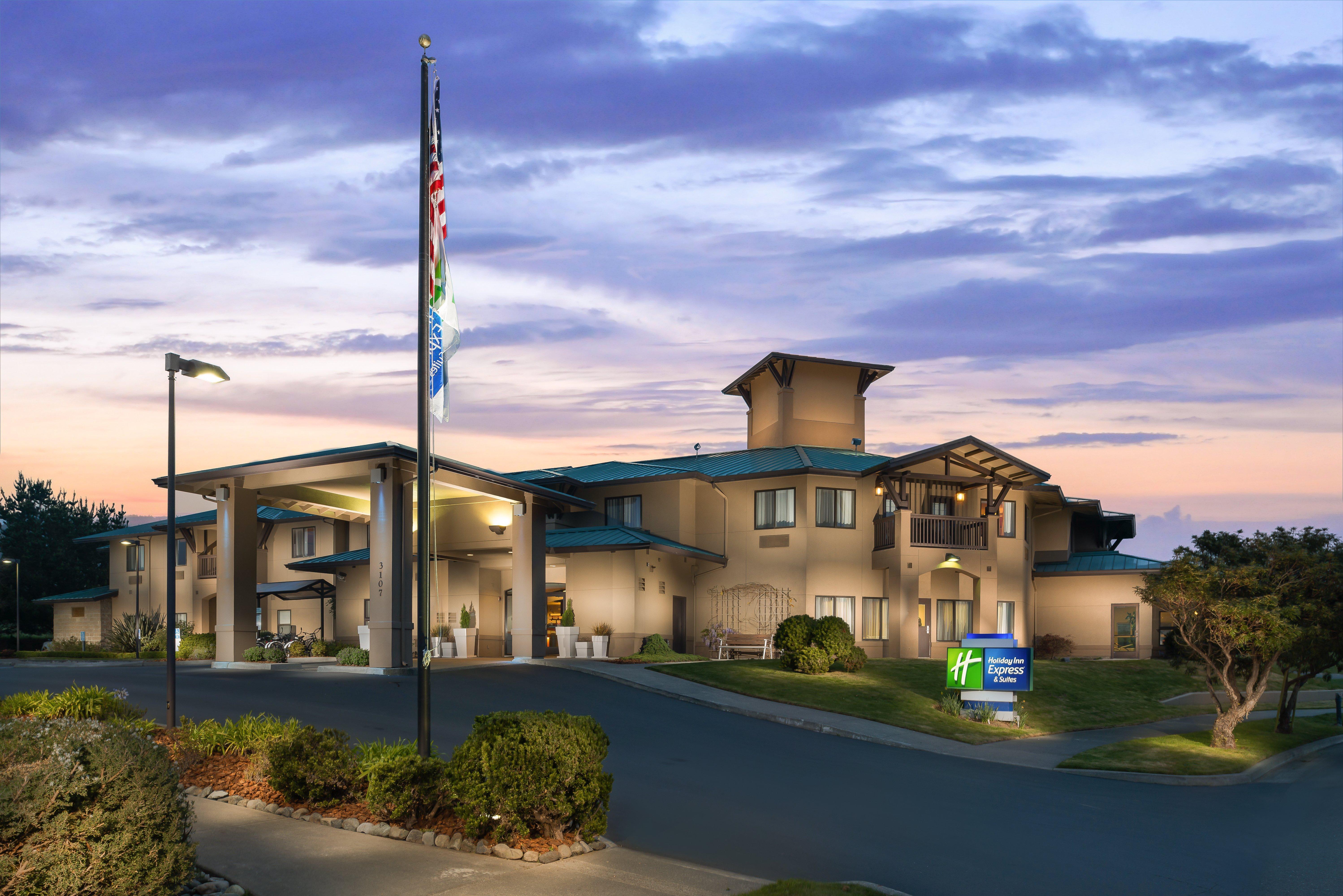 Holiday Inn Express Hotel & Suites Arcata/Eureka-Airport Area By Ihg McKinleyville Esterno foto