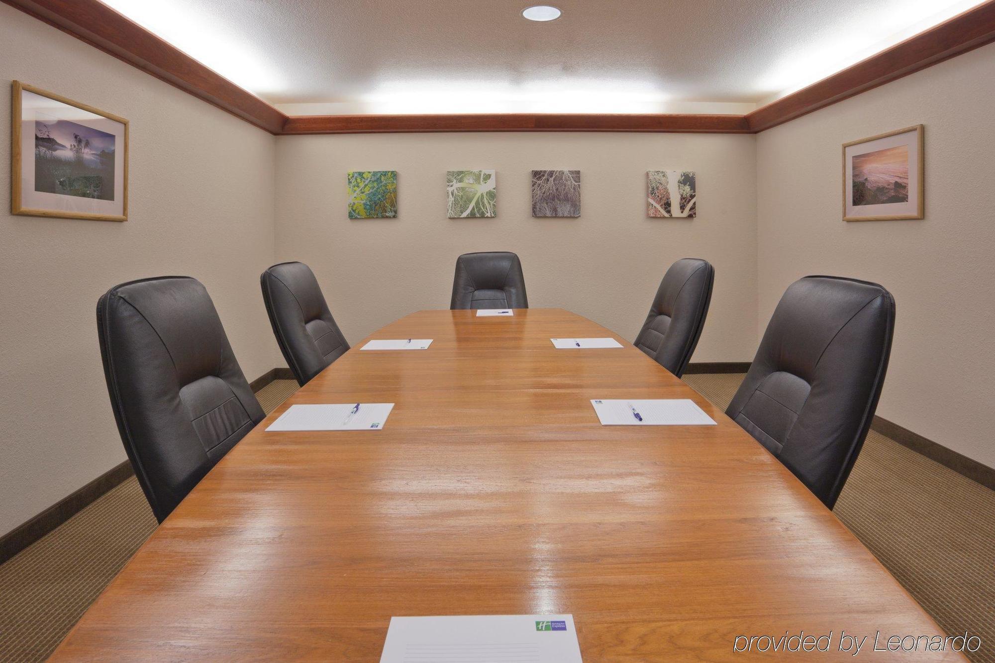 Holiday Inn Express Hotel & Suites Arcata/Eureka-Airport Area By Ihg McKinleyville Servizi foto