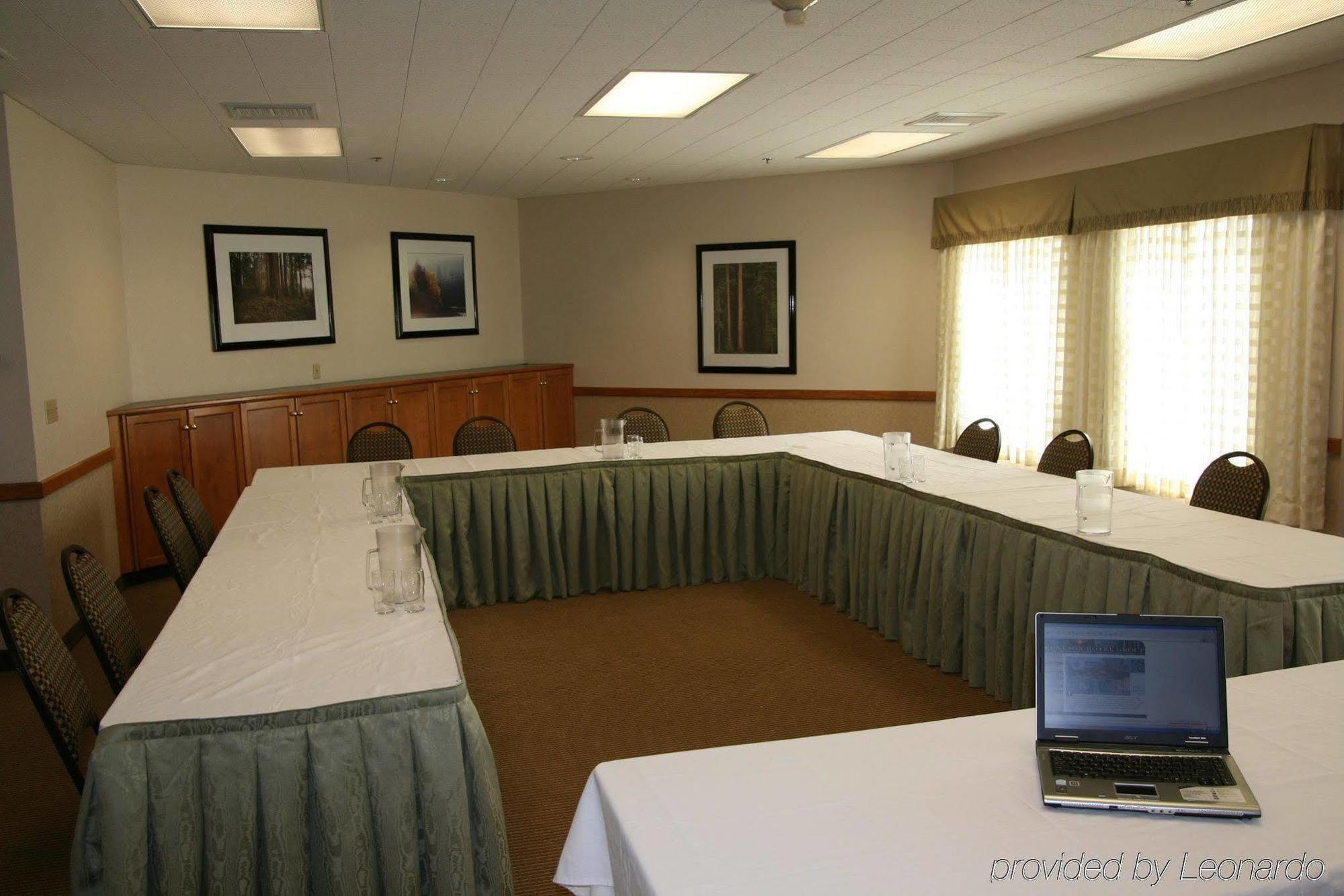 Holiday Inn Express Hotel & Suites Arcata/Eureka-Airport Area By Ihg McKinleyville Servizi foto